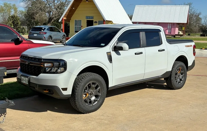 HRG Offroad 1.5" lift kit + 245/70R17 Toyo Open Country A/T III tires on 2023 Maverick Tremor