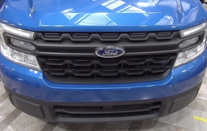 First live look at Velocity Blue Maverick XL - bed, exterior, interior