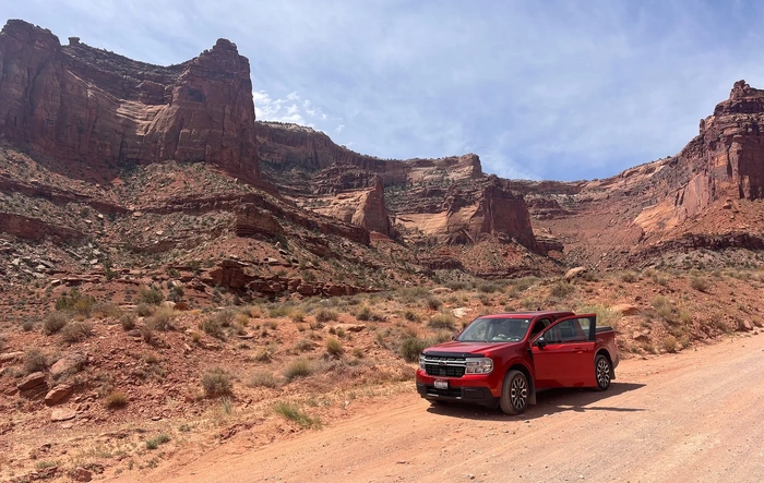 Moab Shader Trail with EcoBoost Lariat (Canyonlands National Park)