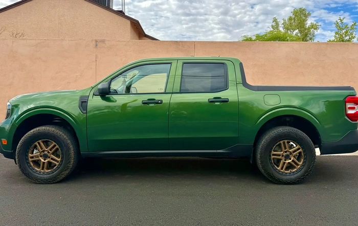 2025 Hybrid AWD on Cooper Discoverer Road+Trail AT 245/65/17 tires with 2" inch Eibach springs lift kit