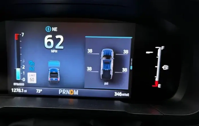 Displaying tire pressure while driving