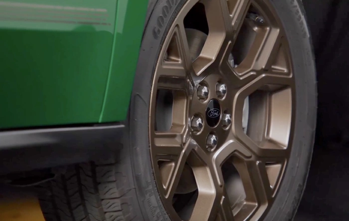 Gladwin Green with Bronze Appearance Package on 2027 Maverick -- Video